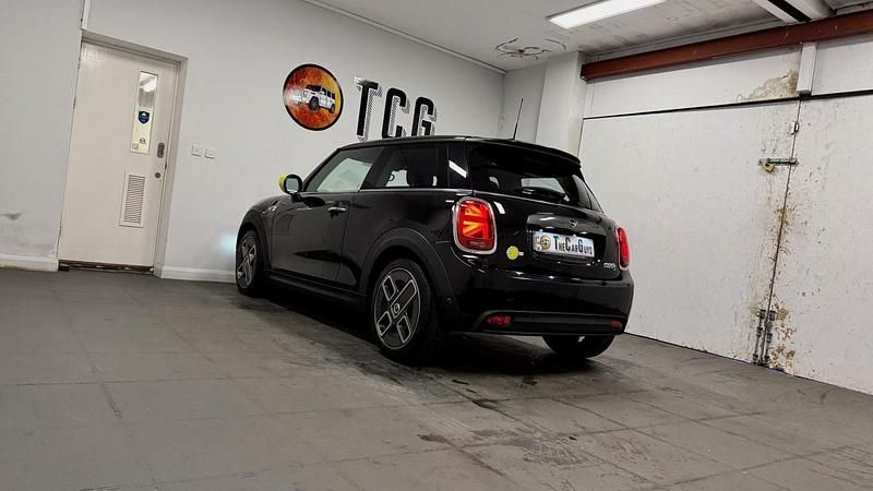 Used Mini Cooper SE Hatch 135 kW (184 HP) 2020 Black Hatchback