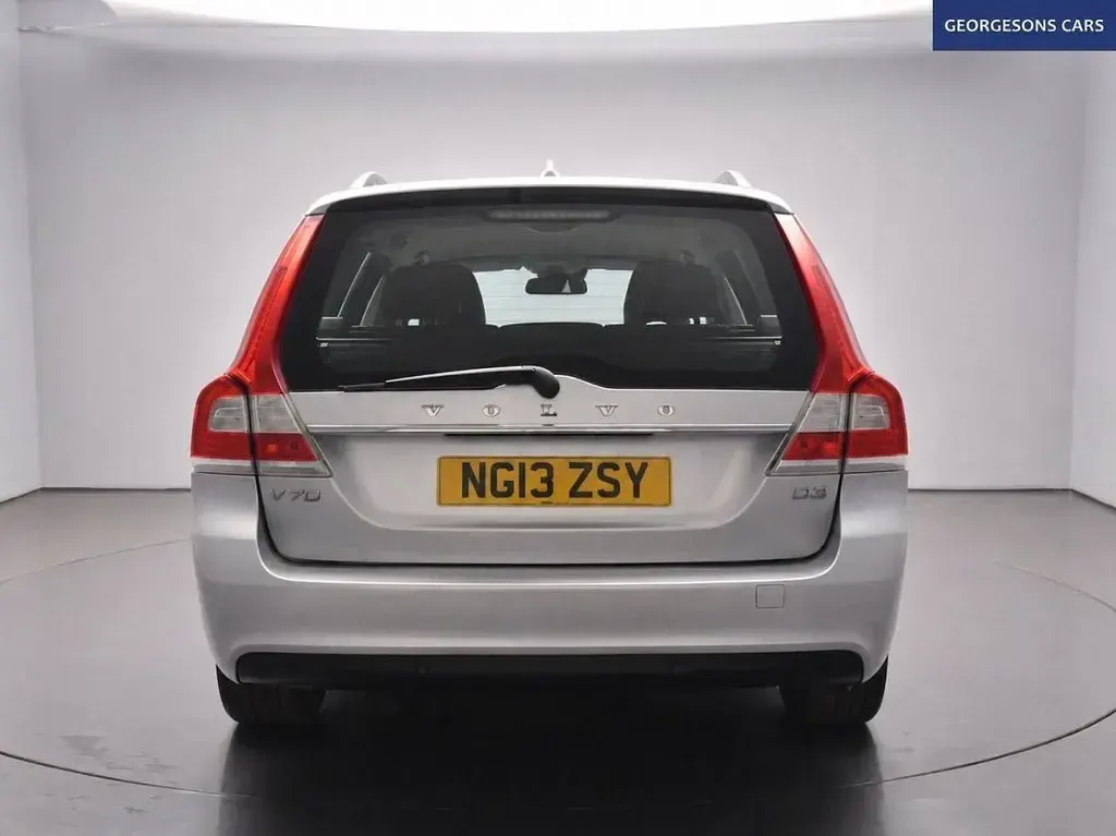 Used Volvo V70 SE 136 HP (100 kW) 2013 Silver Estate