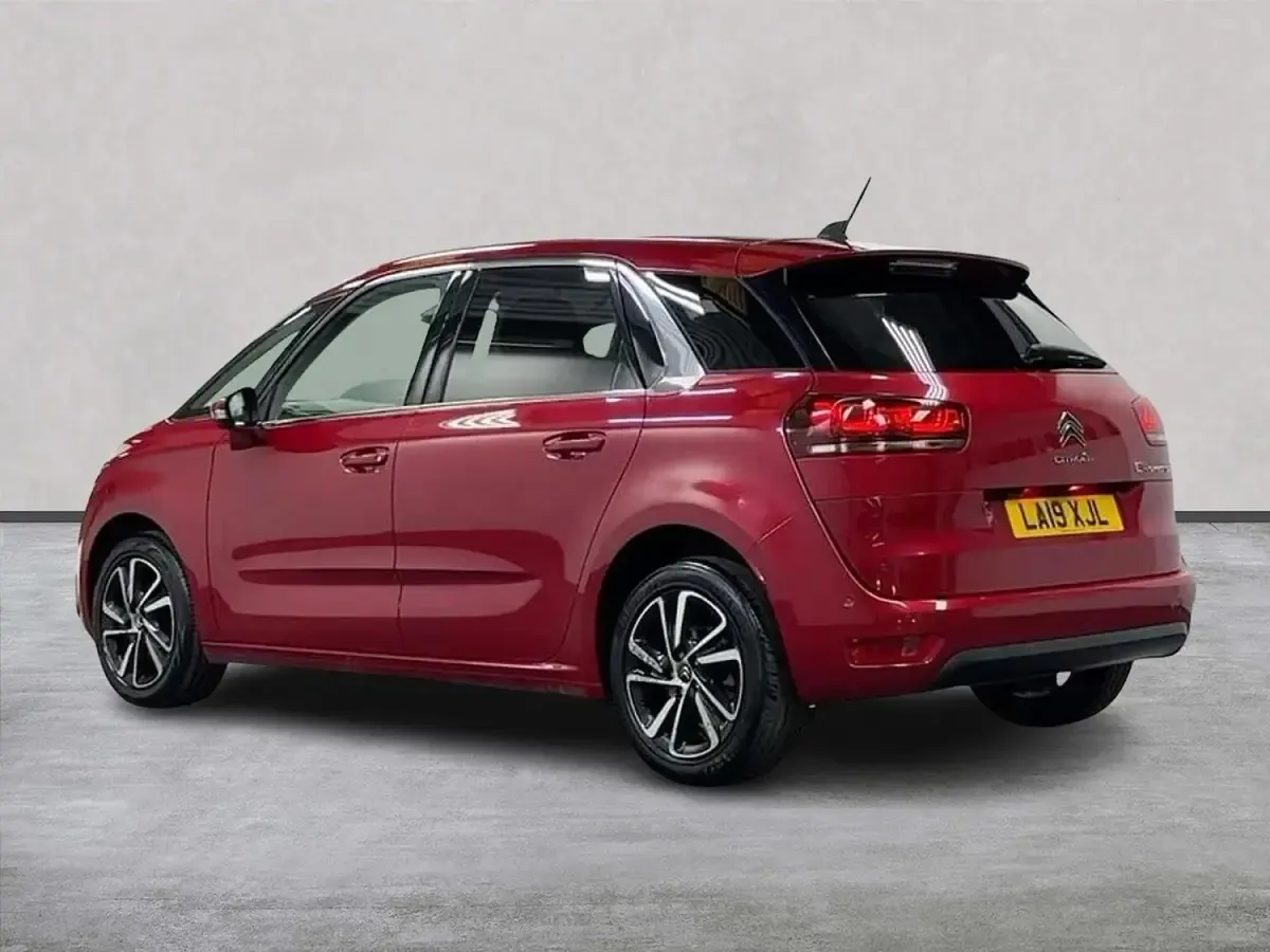 Käytetty Citroën C4 Flair 130 HP (95 kW) 2019 Punainen Tila-auto