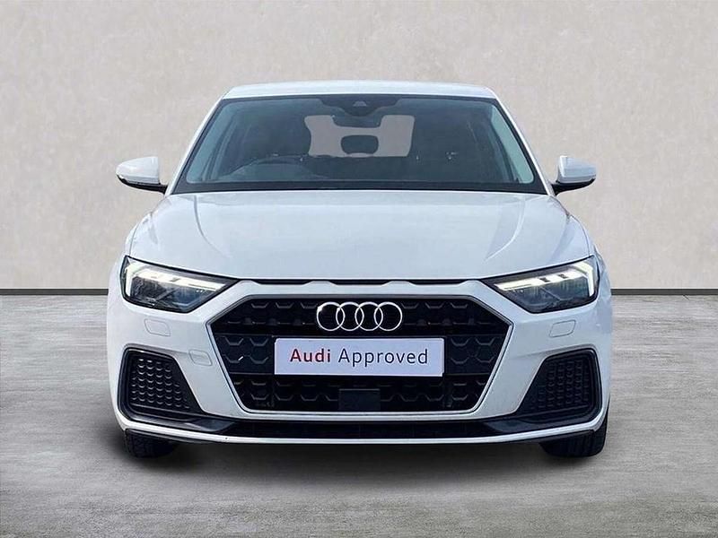 Used Audi A1 Sport 95 HP (69 kW) 2022 White SUV