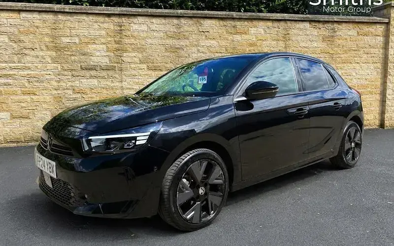 Usado Vauxhall Corsa-e Ultimate 100 kW (136 HP) 2025 Citadino