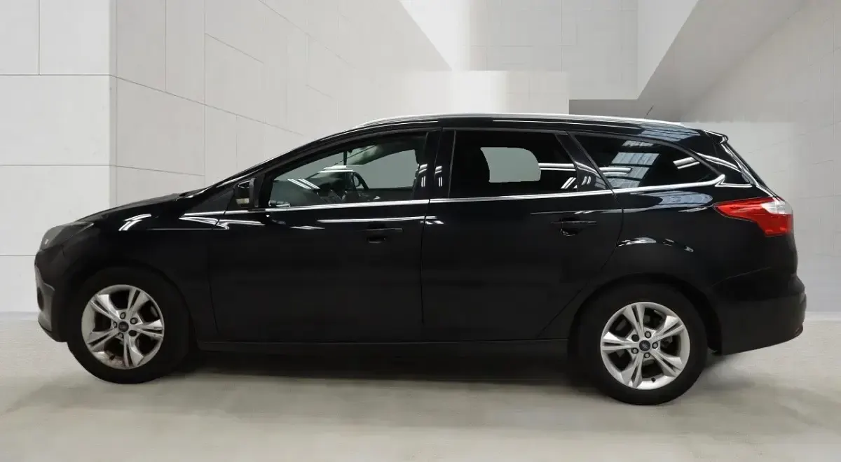 Used Ford Focus Zetec 2012 Black Estate