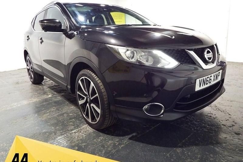 Black Used 2016 Nissan Qashqai S SUV | £9,250 (Fair price) - Image 1/1