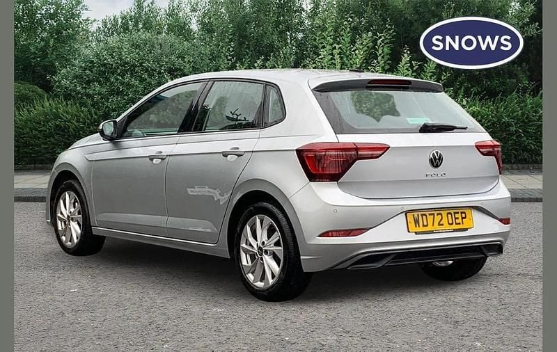 Usado VW Polo Style 95 HP (69 kW) 2023 Prateado Citadino
