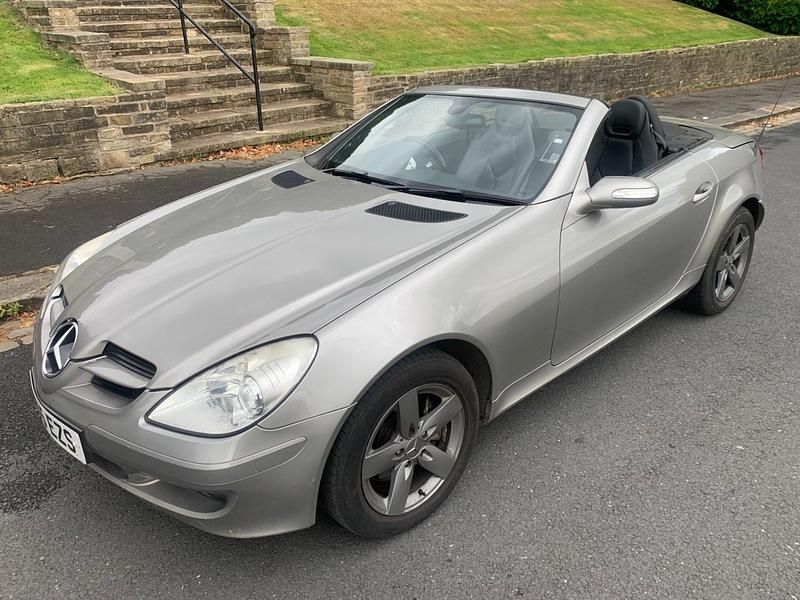 Silver Used 2006 Mercedes SLK280 Cabriolet | £2,695 (Fair price) - Image 1/4