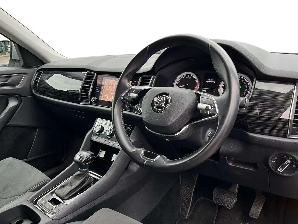 Usado Skoda Kodiaq SE L 150 HP (110 kW) 2021 Prateado SUV