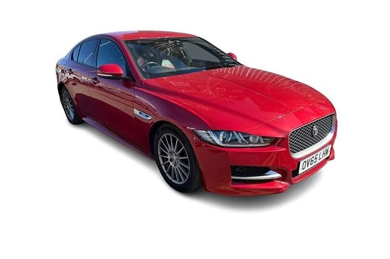 Used Jaguar XE R-Sport 180 HP (132 kW) 2015 Red Sedan