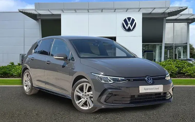 Used VW Golf VIII R-line 150 HP (110 kW) 2023 Hatchback