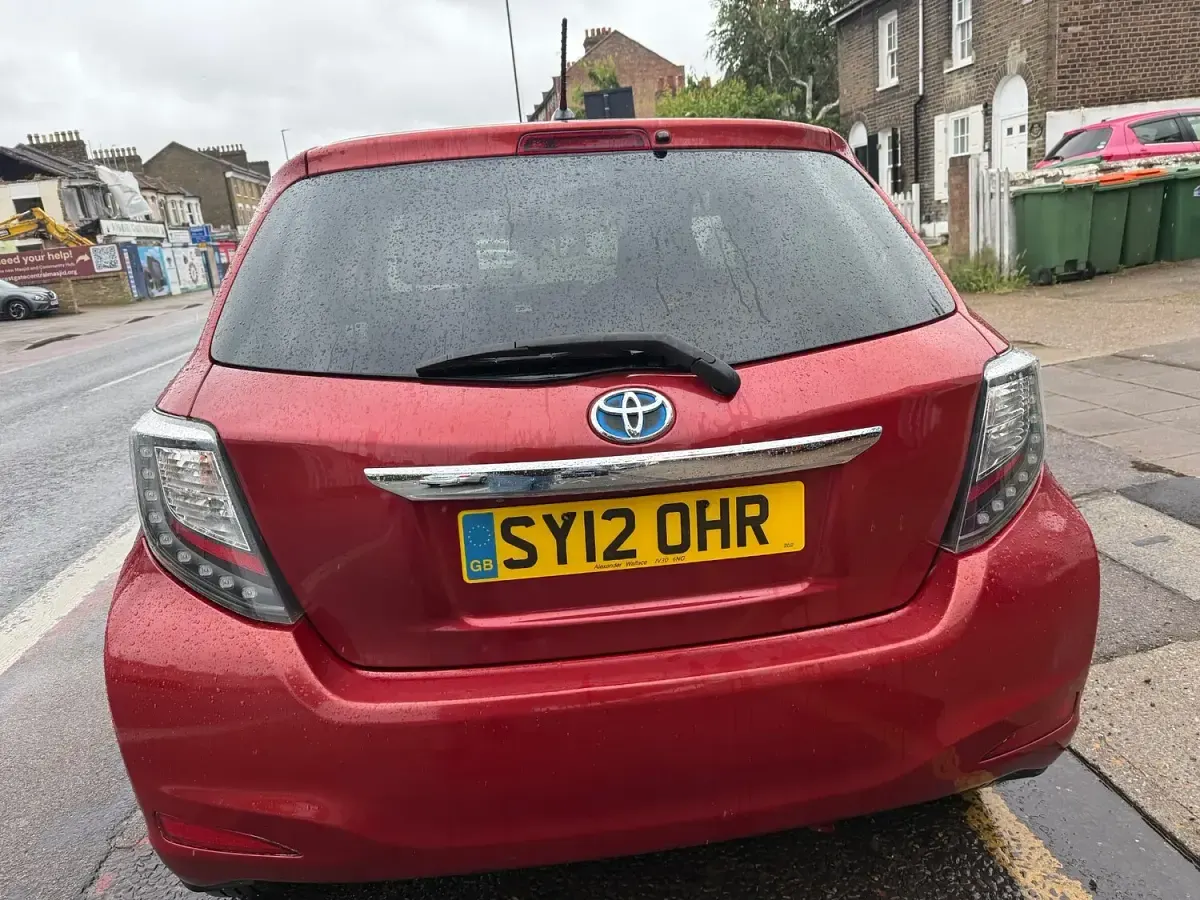 Used Toyota Yaris T4 2012 Red Hatchback