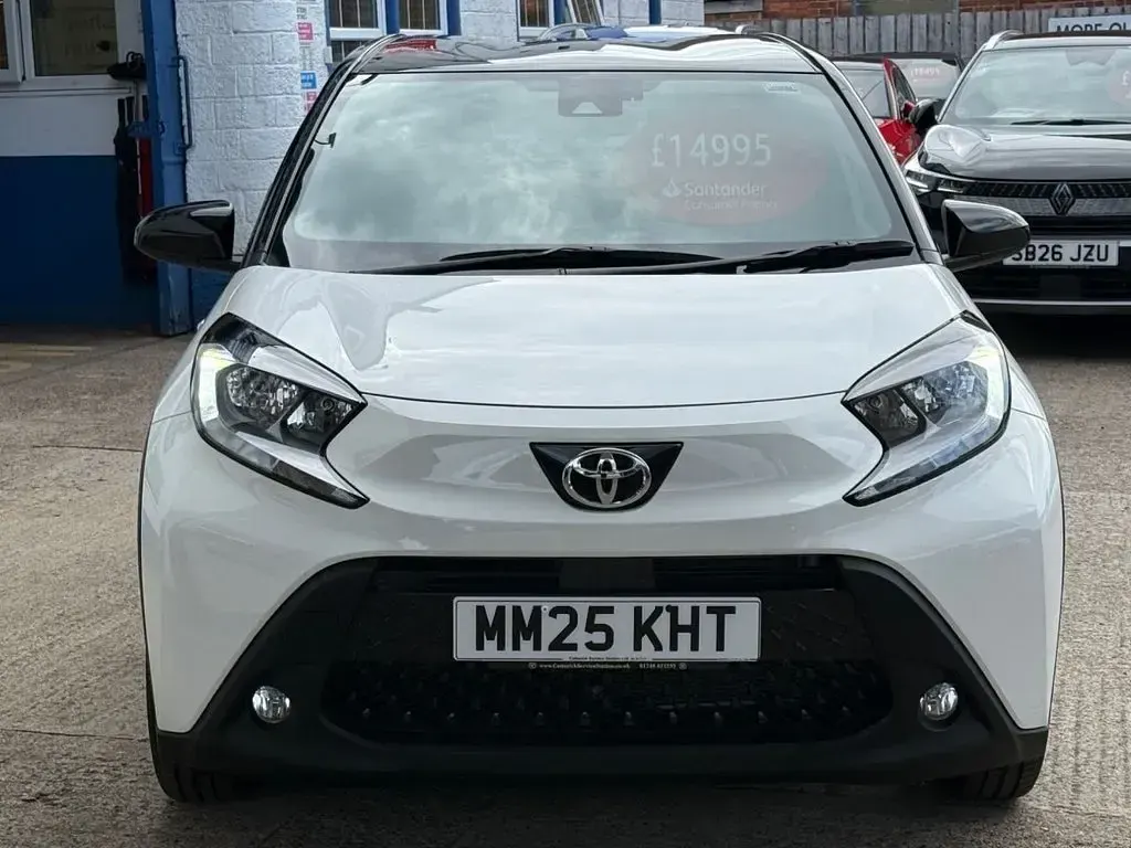 New Toyota Aygo X 72 HP (52 kW) 2025 White SUV