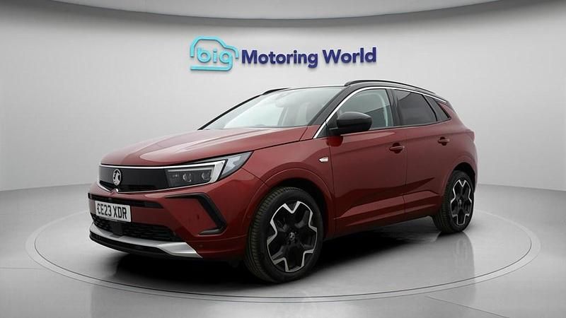 Used Vauxhall Grandland X Elite 130 HP (95 kW) 2023 Red SUV