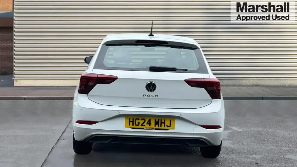 Used VW Polo Life 95 HP (69 kW) 2024 White Hatchback