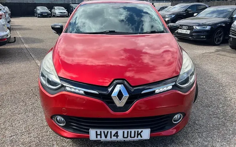 Used Renault Clio Dynamique 90 HP (66 kW) 2014 Red Hatchback