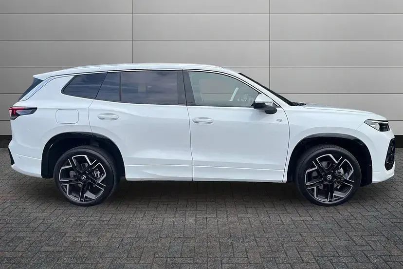 Used VW Tayron R-line 150 HP (110 kW) 2026 Pure white SUV