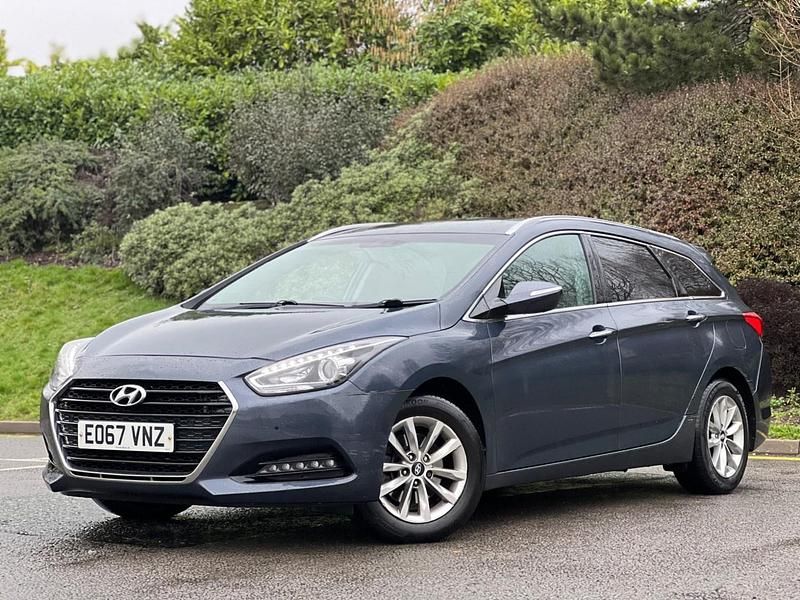 Used Hyundai i40 SE 141 HP (103 kW) 2017 Blue Estate