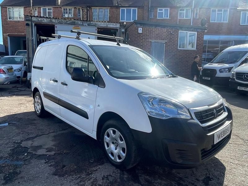 Used Peugeot Partner 2017 White