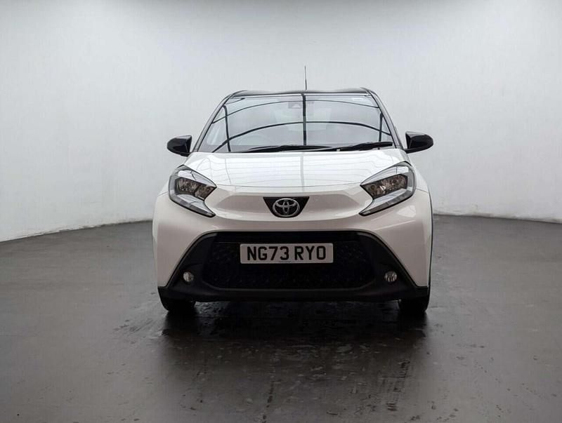 Used Toyota Aygo X 72 HP (52 kW) 2024 White SUV