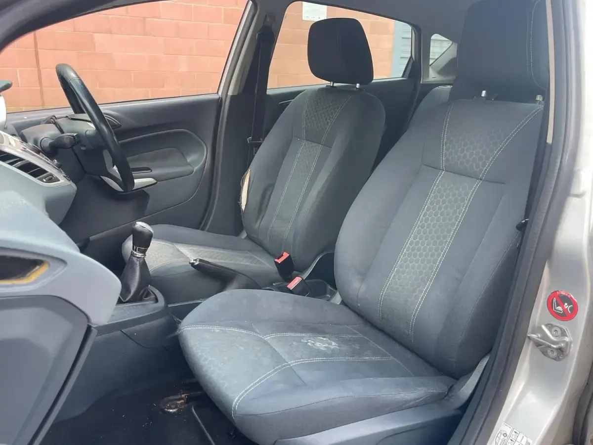 Used Ford Fiesta Zetec 96 HP (70 kW) 2010 Silver Hatchback