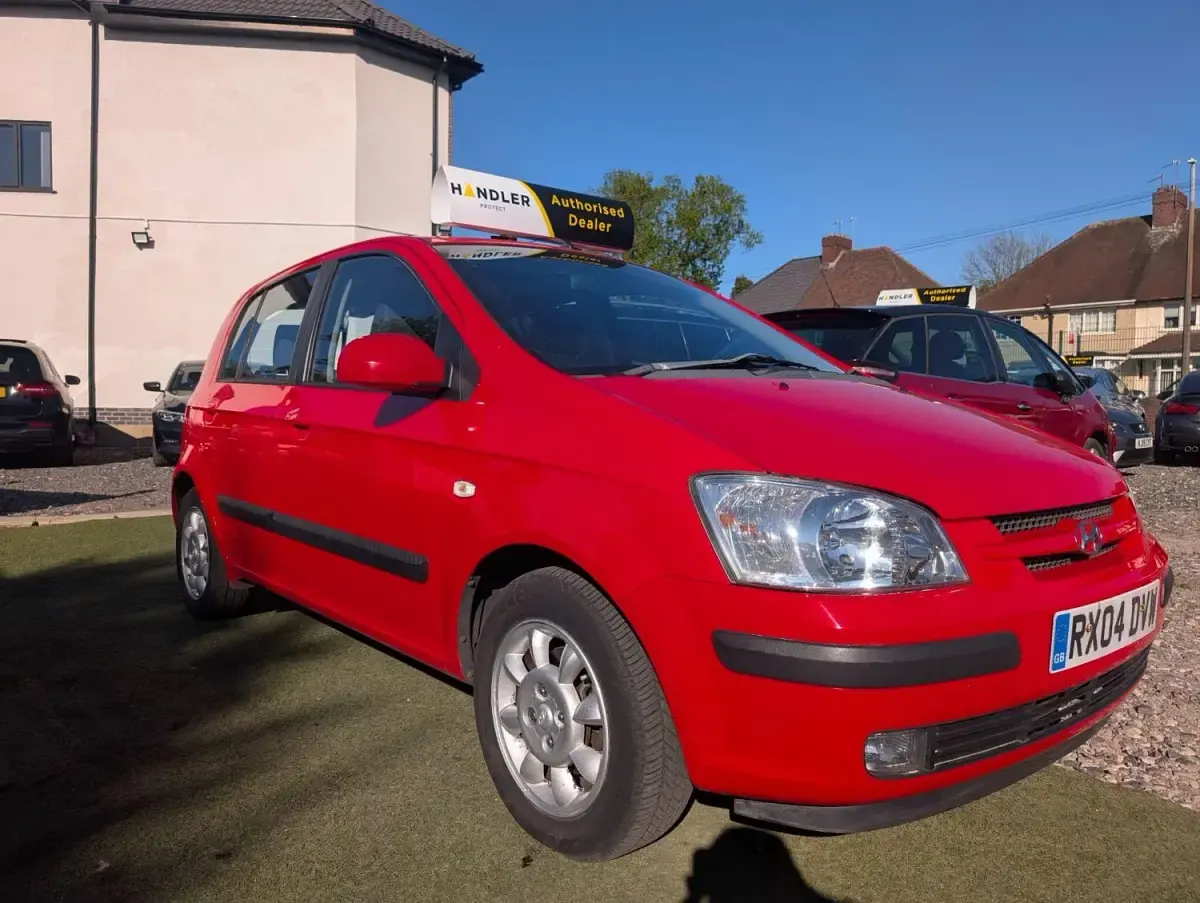 Second-hand Hyundai Getz 82 CP (60 kW) 2004 Roșu Hatchback