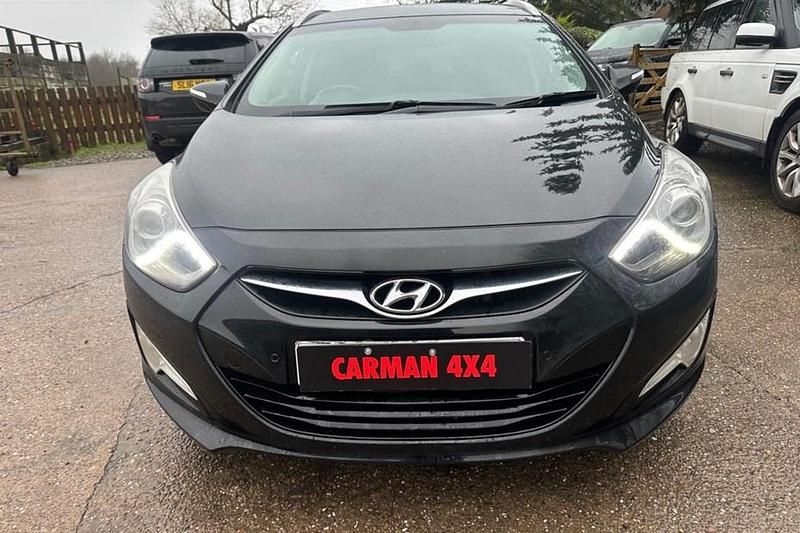 Used Hyundai i40 Style 136 HP (100 kW) 2012 Black Estate