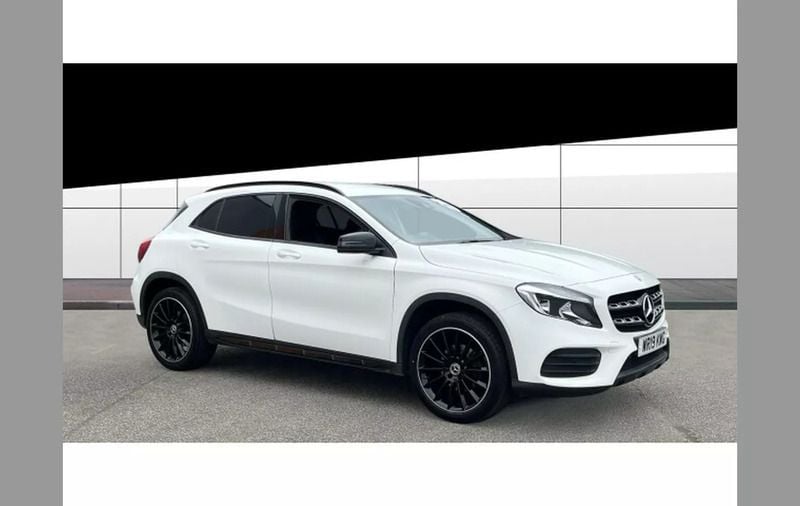 White Used 2019 Mercedes GLA200 AMG line SUV | £15,336 (Fair price) - Image 1/4
