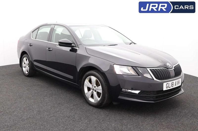 Black Used 2018 Skoda Octavia SE Technology Hatchback | £8,320 (Good price) - Image 1/4