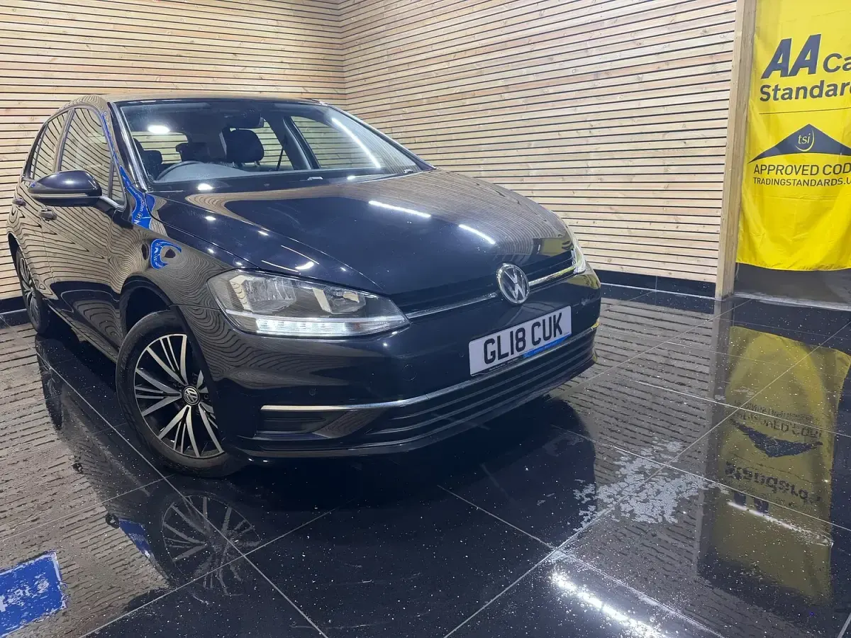Used VW Golf VII SE 115 HP (84 kW) 2018 Black Hatchback