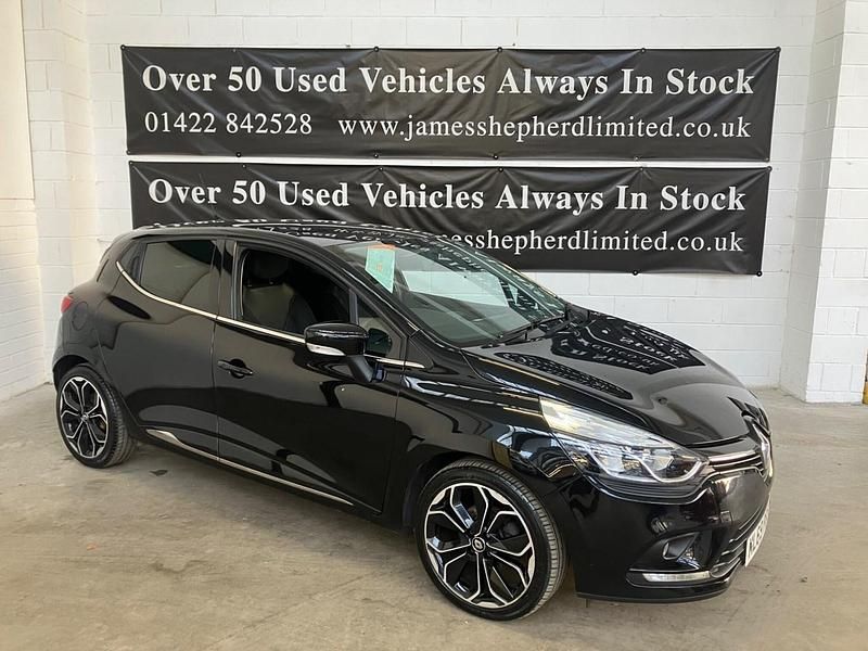 Used Renault Clio IV Iconic 90 HP (66 kW) 2019 Black Hatchback