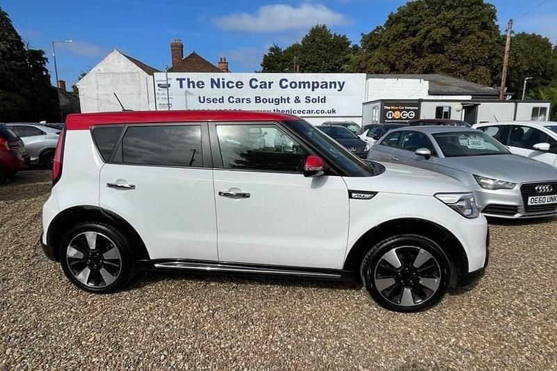 White Used 2015 Kia Soul 2 SUV | £6,795 (Fair price) - Image 1/1