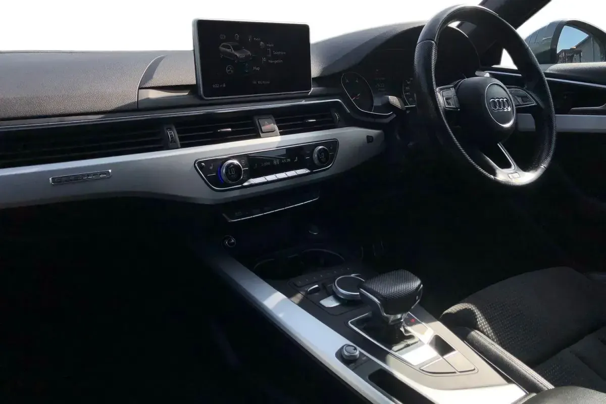 Used Audi A4 S-Line 190 HP (139 kW) 2017 Grey Estate