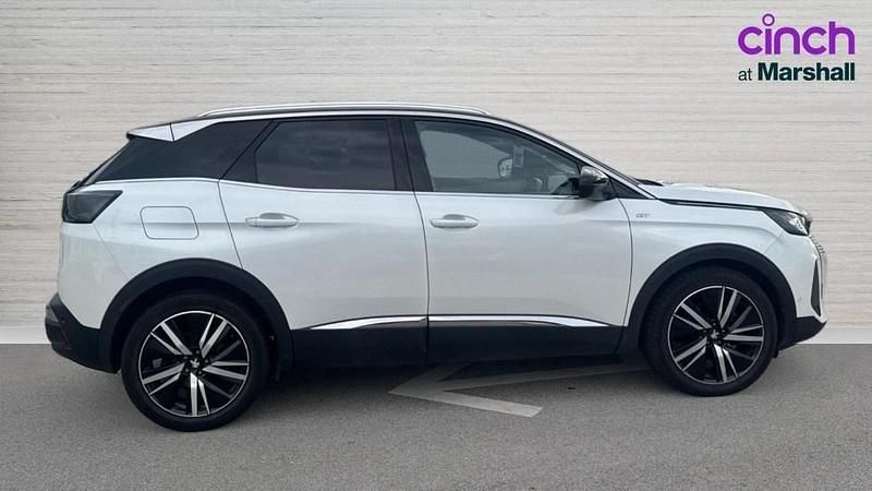 Used Peugeot 3008 Premium 131 HP (96 kW) 2022 White Estate