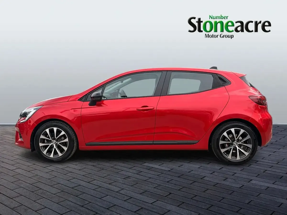 Used Renault Clio Evolution 145 HP (106 kW) 2022 Red Hatchback