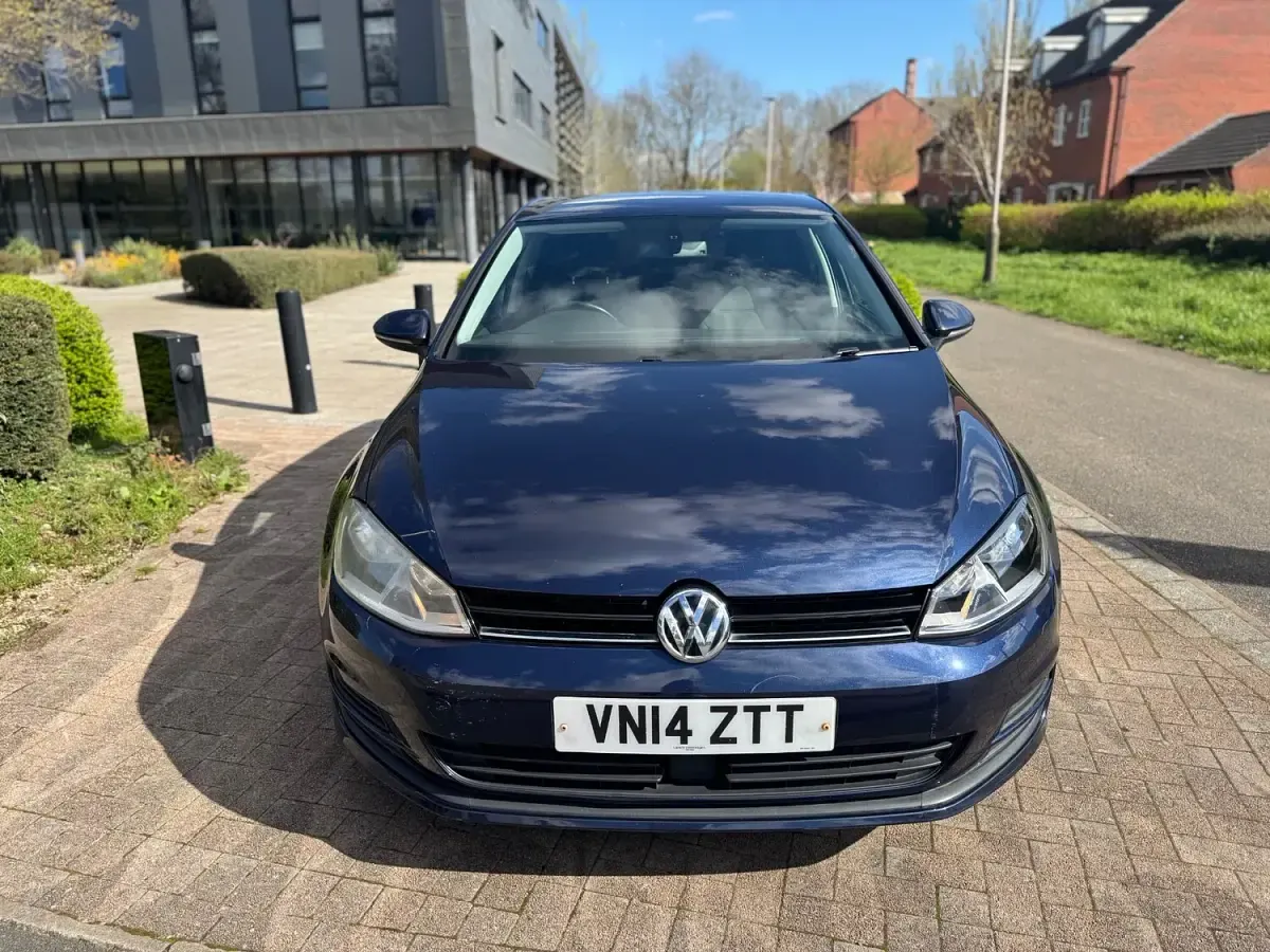 Used VW Golf VII SE 105 HP (77 kW) 2014 Blue Hatchback