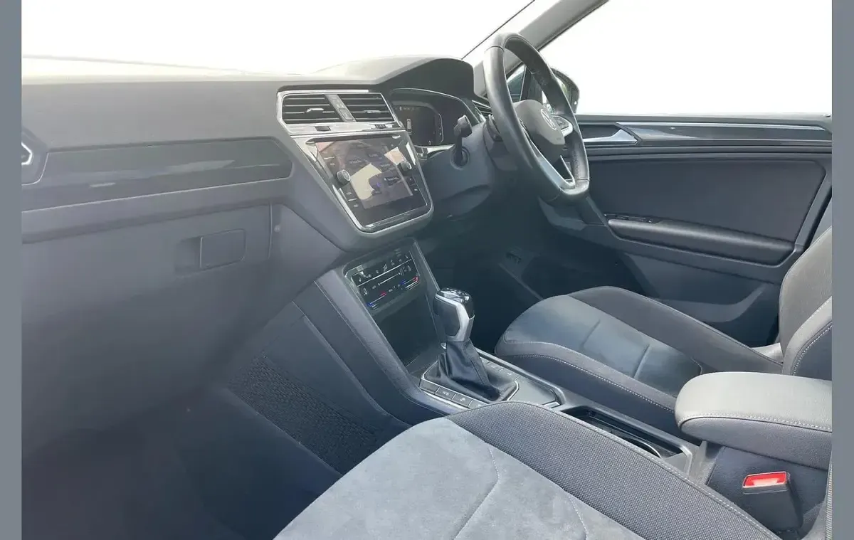 Used VW Tiguan Elegance 147 HP (108 kW) 2023 Blue SUV