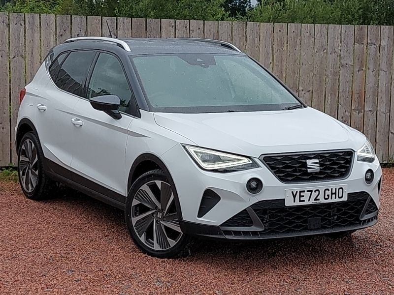 White Used 2022 Seat Arona FR SUV | £14,998 (Fair price) - Image 1/4