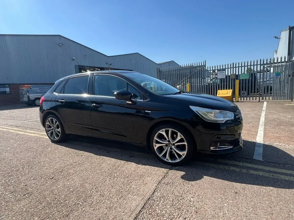 Used Citroën C4 Exclusive 2011 Black Hatchback