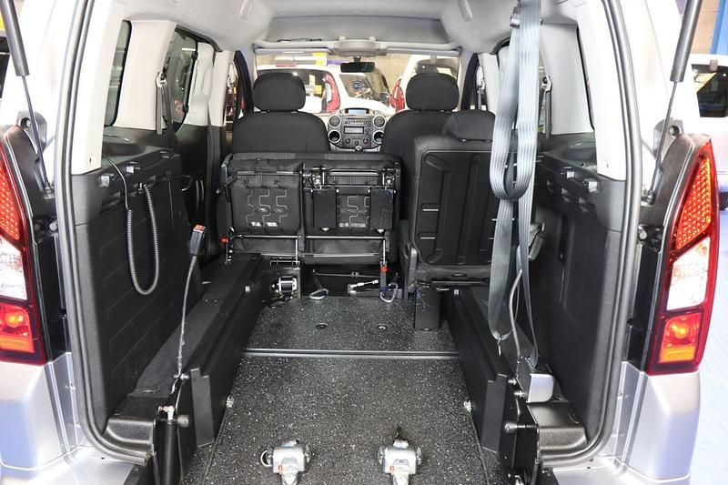 Second-hand Peugeot Partner 2017 Gri Monovolum