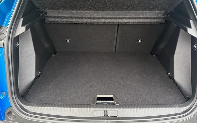 Used Peugeot 2008 Allure 131 HP (96 kW) 2024 Blue SUV