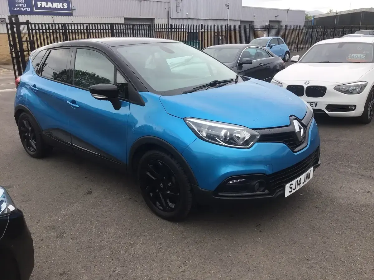 Used Renault Captur Dynamique 90 HP (66 kW) 2014 Blue SUV