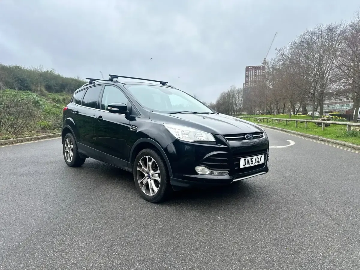 Used Ford Kuga Titanium 180 HP (132 kW) 2016 Black SUV