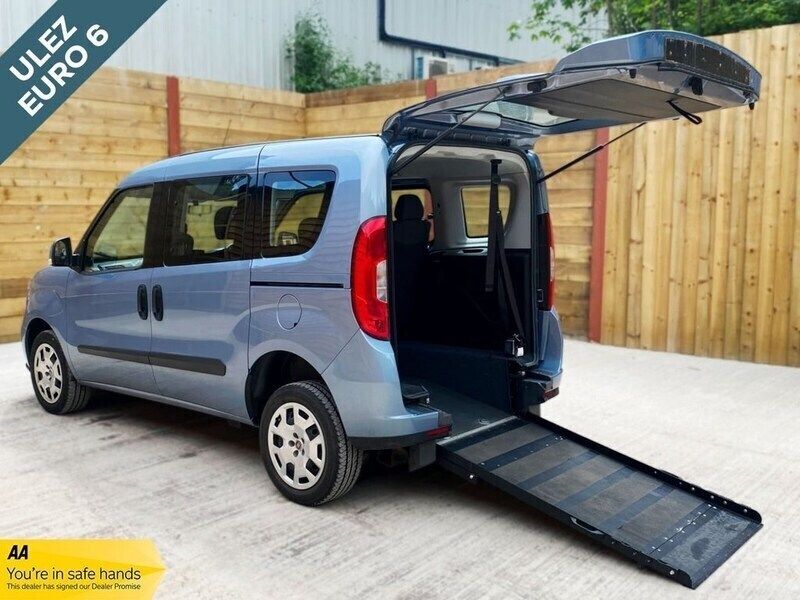 Blue Used 2018 Fiat Doblò MPV | £9,945 (Fair price) - Image 1/3