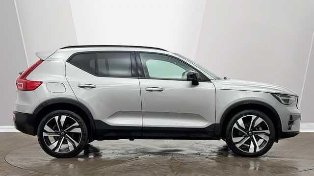 Used Volvo XC40 Ultra 194 HP (142 kW) 2025 Silver SUV