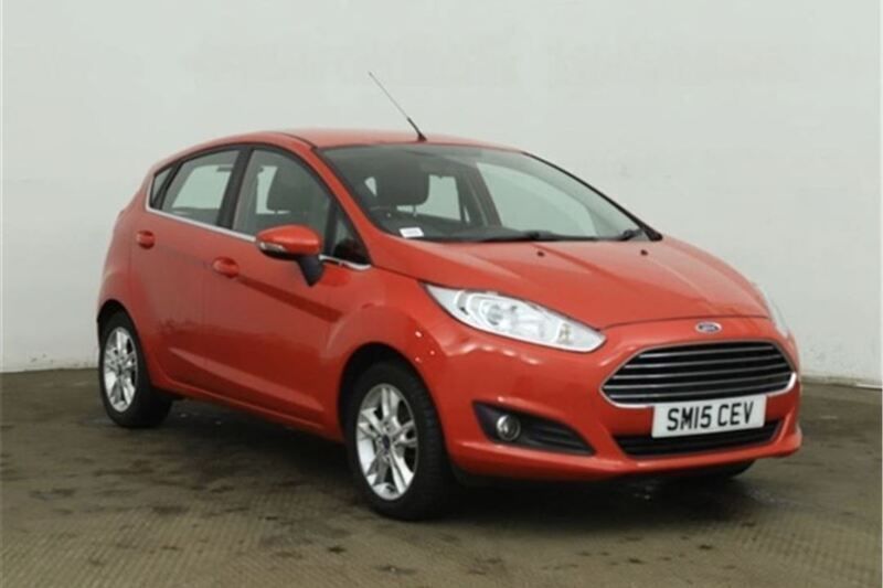 Red Used 2015 Ford Fiesta Zetec Hatchback | £5,985 (Fair price) - Image 1/2
