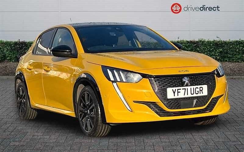 Used Peugeot 208 Premium 131 HP (96 kW) 2022 Yellow Hatchback