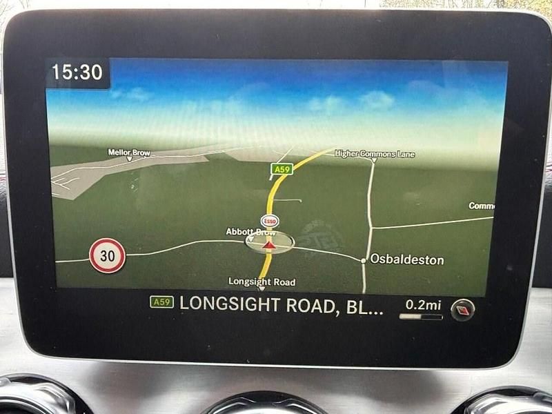 Used Mercedes GLA220 AMG Line Premium 180 HP (132 kW) 2017 Silver SUV