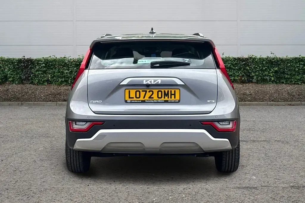 Usado Kia Niro 2023 Gris SUV