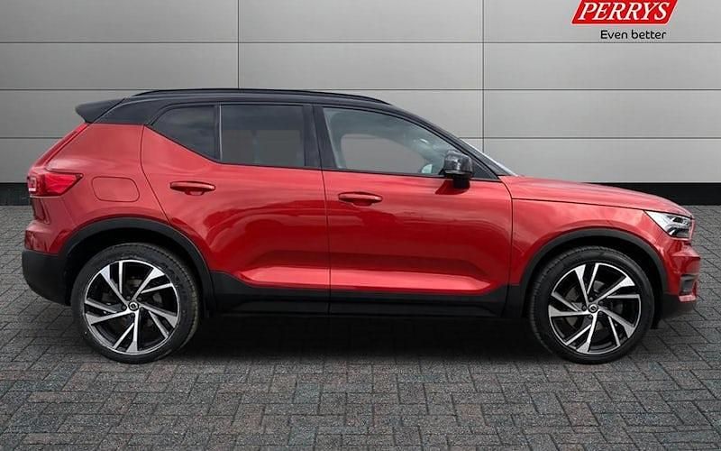 Used Volvo XC40 R-Design Pro 197 HP (144 kW) 2021 SUV