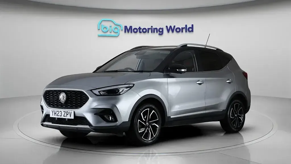 Käytetty MG ZS 2023 Hopea Katumaasturi