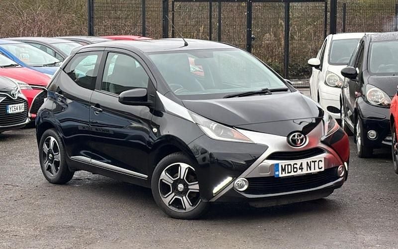 Used 2015 Toyota Aygo X-clusiv Hatchback | £3,995 (Fair price) - Image 1/4