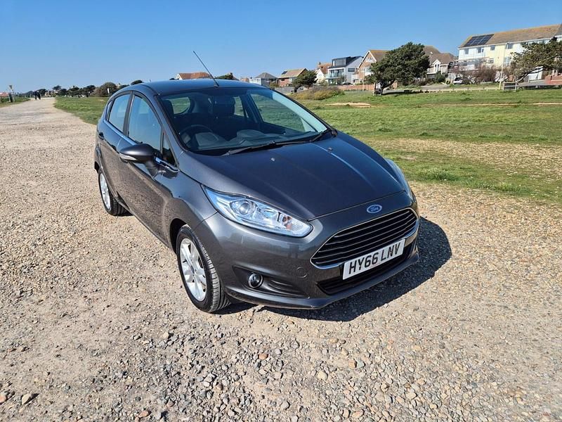Used Ford Fiesta Zetec 2016 Grey Hatchback